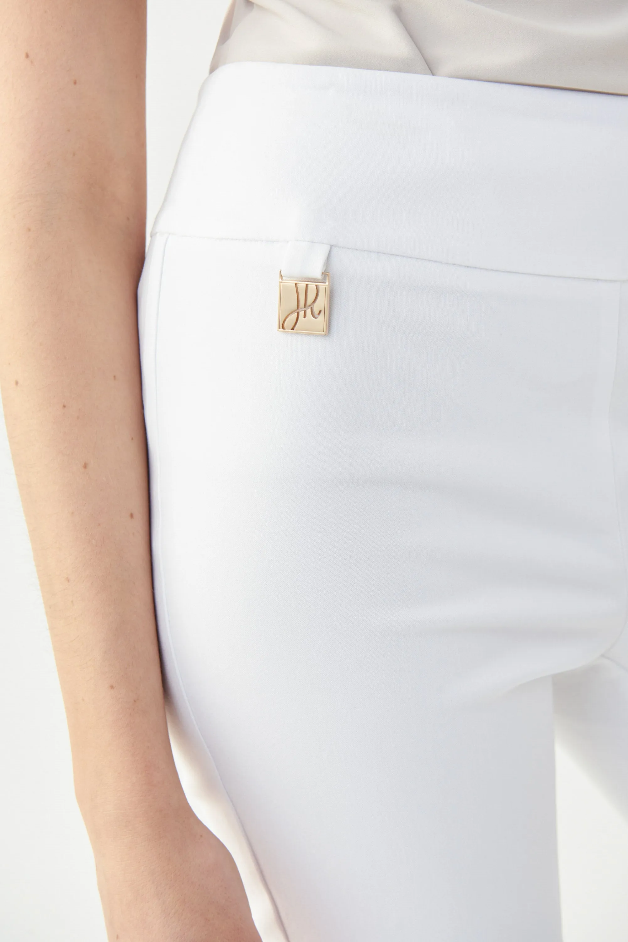 Pull On Crop Stretch Trousers <span>201536S25-WHITE<span>
